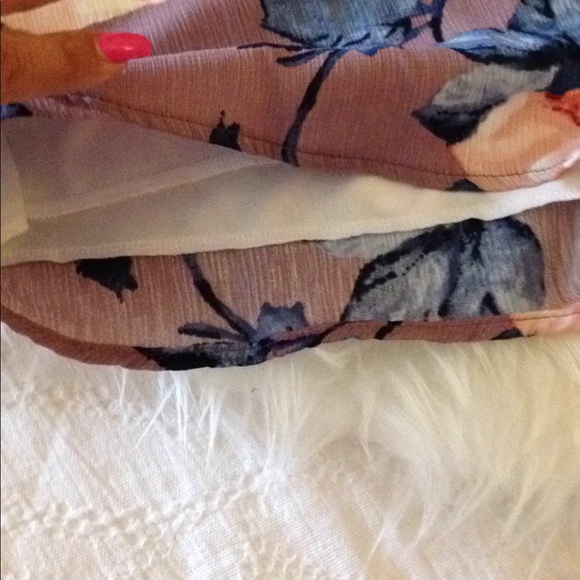 Last 1! Lavender Floral romper! - Picture 8 of 8